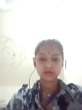 Mohnicute online show from 05/02/26, 12:15