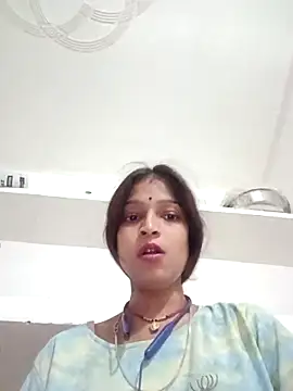 Mohnicute online show from 05/02/26, 05:29