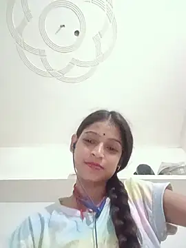 Mohnicute online show from 07/10/26, 06:21