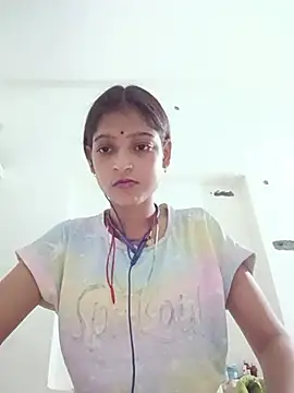 Mohnicute online show from 07/11/26, 06:32