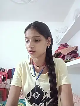 Mohnicute online show from 07/17/26, 06:02