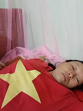girl-hot2x online show from 06/15/26, 07:05