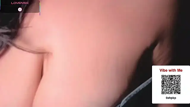 Snapshot of kcosatanrica chatting on 12/02/25, 04:40 kcosatanrica online show from 12/02/25, 04:40