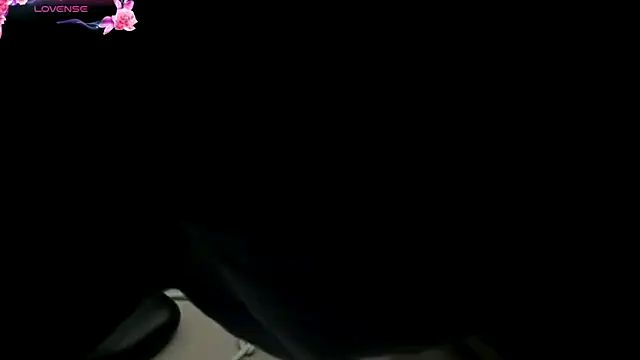 Snapshot of kcosatanrica chatting on 03/11/26, 12:05 kcosatanrica online show from 03/11/26, 12:05