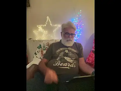 Snapshot of LeatherSdaddy chatting on 12/22/25, 11:13 LeatherSdaddy online show from 12/22/25, 11:13