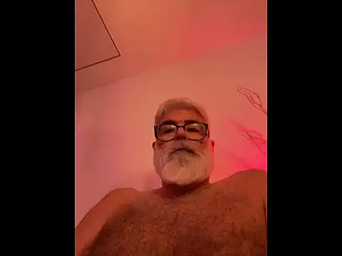 Snapshot of LeatherSdaddy chatting on 01/07/26, 05:54 LeatherSdaddy online show from 01/07/26, 05:54