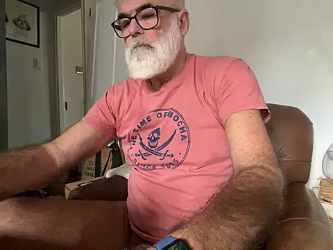 Snapshot of LeatherSdaddy chatting on 01/09/26, 11:57 LeatherSdaddy online show from 01/09/26, 11:57