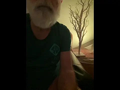 Snapshot of LeatherSdaddy chatting on 01/13/26, 07:46 LeatherSdaddy online show from 01/13/26, 07:46