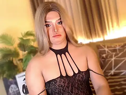 Snapshot of UrGoddess_Sofia chatting on 11/19/25, 06:52 UrGoddess Sofia online show from 11/19/25, 06:52