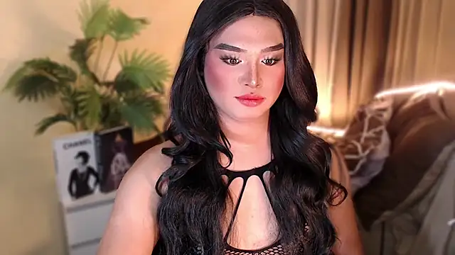 Snapshot of UrGoddess_Sofia chatting on 12/02/25, 07:53 UrGoddess Sofia online show from 12/02/25, 07:53