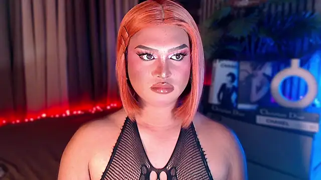 Snapshot of UrGoddess_Sofia chatting on 03/26/26, 05:18 UrGoddess Sofia online show from 03/26/26, 05:18