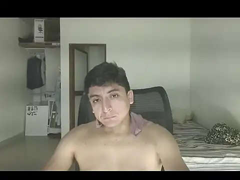 Snapshot of romdem chatting on 11/13/25, 06:34 romdem online show from 11/13/25, 06:34