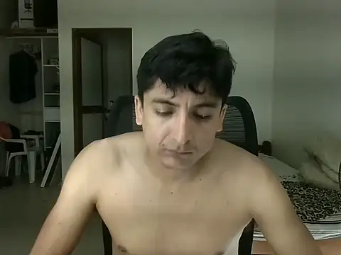 Snapshot of romdem chatting on 11/23/25, 06:02 romdem online show from 11/23/25, 06:02