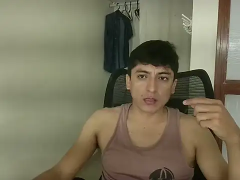 Snapshot of romdem chatting on 11/24/25, 04:45 romdem online show from 11/24/25, 04:45