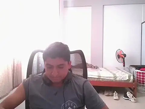 Snapshot of romdem chatting on 03/02/26, 08:26 romdem online show from 03/02/26, 08:26