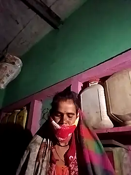 Snapshot of Manvi_p chatting on 11/30/25, 12:03 Manvi p online show from 11/30/25, 12:03