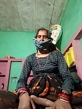 Snapshot of Manvi_p chatting on 11/30/25, 01:48 Manvi p online show from 11/30/25, 01:48