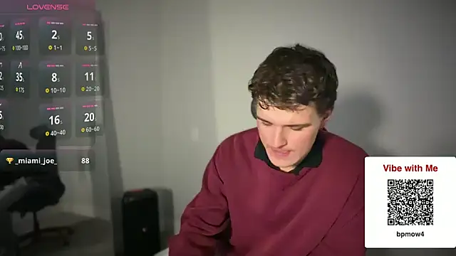 Snapshot of sculpteddesire chatting on 03/27/26, 04:40 sculpteddesire online show from 03/27/26, 04:40