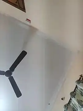 Snapshot of Rajguna_12 chatting on 11/11/25, 10:37 Rajguna 12 online show from 11/11/25, 10:37