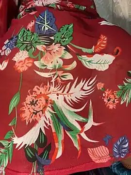 Snapshot of MaskedMuseXXX chatting on 12/18/25, 08:37 MaskedMuseXXX online show from 12/18/25, 08:37