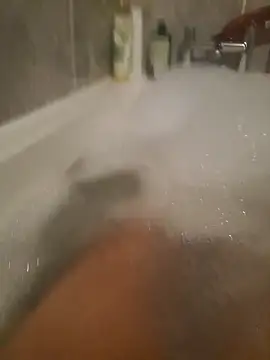 Snapshot of Adam11699 chatting on 12/17/25, 06:58 Adam11699 online show from 12/17/25, 06:58