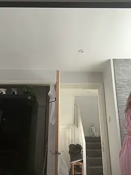 Snapshot of Cutebrowneyes_ chatting on 12/14/25, 01:05 Cutebrowneyes online show from 12/14/25, 01:05