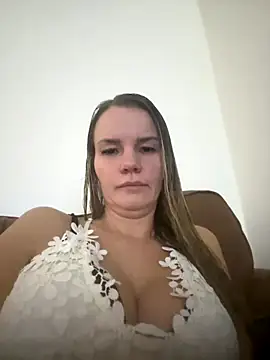 Snapshot of Cutebrowneyes_ chatting on 12/15/25, 11:20 Cutebrowneyes online show from 12/15/25, 11:20