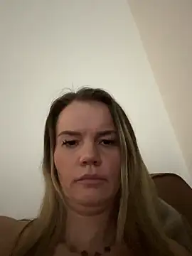 Cutebrowneyes  online show from 01/14/26, 12:49