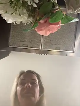 Snapshot of Cutebrowneyes_ chatting on 02/03/26, 10:15 Cutebrowneyes online show from 02/03/26, 10:15