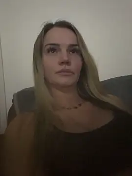 Snapshot of Cutebrowneyes_ chatting on 03/31/26, 09:15 Cutebrowneyes online show from 03/31/26, 09:15