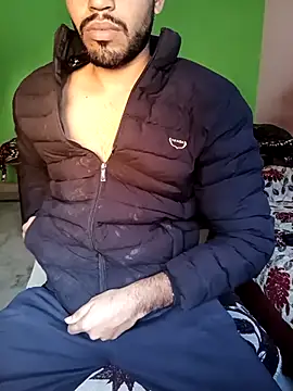 Snapshot of hotyyyyjonny chatting on 11/18/25, 06:18 hotyyyyjonny online show from 11/18/25, 06:18