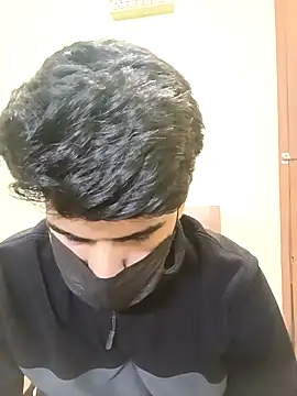 Snapshot of hotyyyyjonny chatting on 12/15/25, 07:01 hotyyyyjonny online show from 12/15/25, 07:01