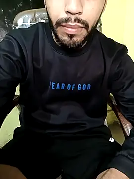 Snapshot of hotyyyyjonny chatting on 02/19/26, 02:18 hotyyyyjonny online show from 02/19/26, 02:18