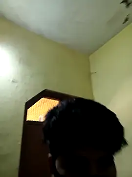 Snapshot of hotyyyyjonny chatting on 02/28/26, 07:09 hotyyyyjonny online show from 02/28/26, 07:09