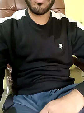 Snapshot of hotyyyyjonny chatting on 03/18/26, 06:38 hotyyyyjonny online show from 03/18/26, 06:38