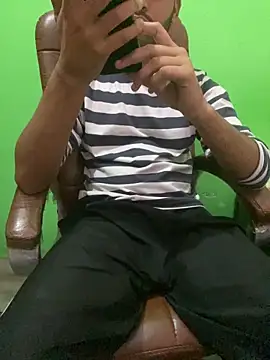 hotyyyyjonny online show from 05/09/26, 03:12