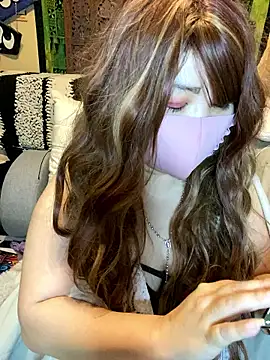 Snapshot of oxLILxMELOxo chatting on 11/15/25, 12:56 oxLILxMELOxo online show from 11/15/25, 12:56