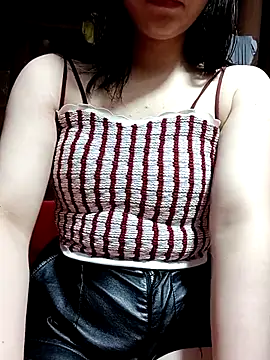 Snapshot of LynkLyy2k chatting on 11/16/25, 11:05 LynkLyy2k online show from 11/16/25, 11:05