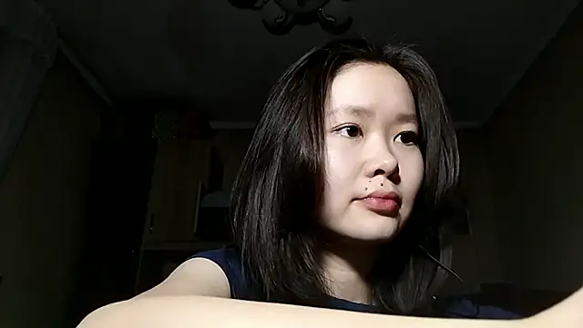 HuldaKye online show from 11/24/25, 12:05