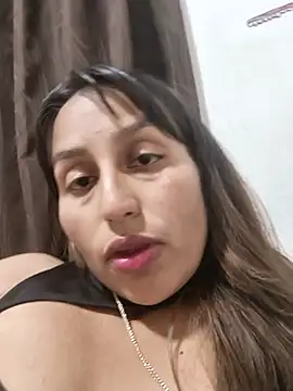 IsabellaaSwann online show from 11/18/25, 12:16