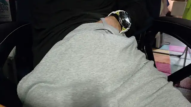 Snapshot of Chrisatmiami chatting on 03/13/26, 01:29 Chrisatmiami online show from 03/13/26, 01:29