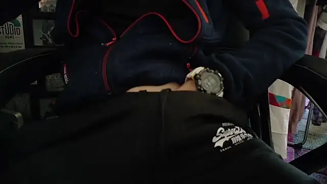 Snapshot of Chrisatmiami chatting on 03/17/26, 02:42 Chrisatmiami online show from 03/17/26, 02:42