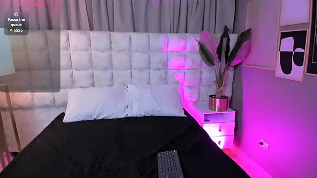 Snapshot of Atenea_Velle chatting on 03/21/26, 01:26 Atenea Velle online show from 03/21/26, 01:26
