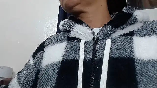 Snapshot of Tiff_Dirty69 chatting on 04/26/26, 03:26 Tiff Dirty69 online show from 04/26/26, 03:26