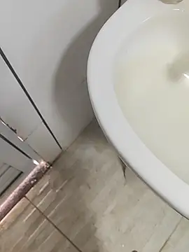 Snapshot of Zepouvinho chatting on 01/11/26, 12:10 Zepouvinho online show from 01/11/26, 12:10