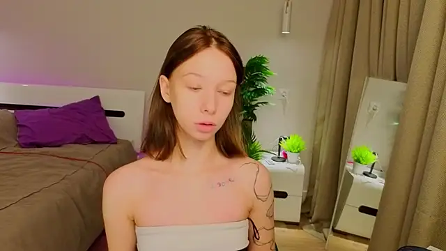 Snapshot of LilyPoetry_ chatting on 11/27/25, 11:23 LilyPoetry online show from 11/27/25, 11:23