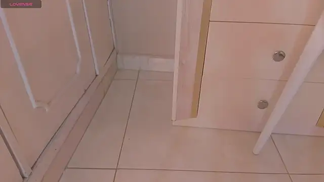 Snapshot of electra_a chatting on 12/21/25, 11:39 electra a online show from 12/21/25, 11:39