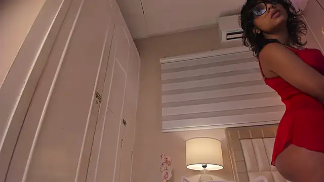 Snapshot of electra_a chatting on 02/14/26, 11:29 electra a online show from 02/14/26, 11:29