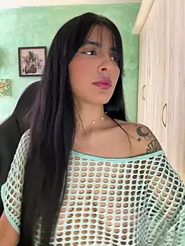 Snapshot of Cristal_Cerati_ chatting on 02/04/26, 08:03 Cristal Cerati online show from 02/04/26, 08:03