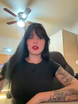 Snapshot of Cristal_Cerati_ chatting on 04/16/26, 01:50 Cristal Cerati online show from 04/16/26, 01:50